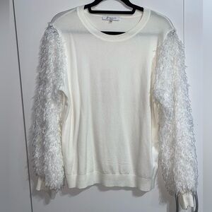Giani Milano Crew Neck sweater feather texture sleeves